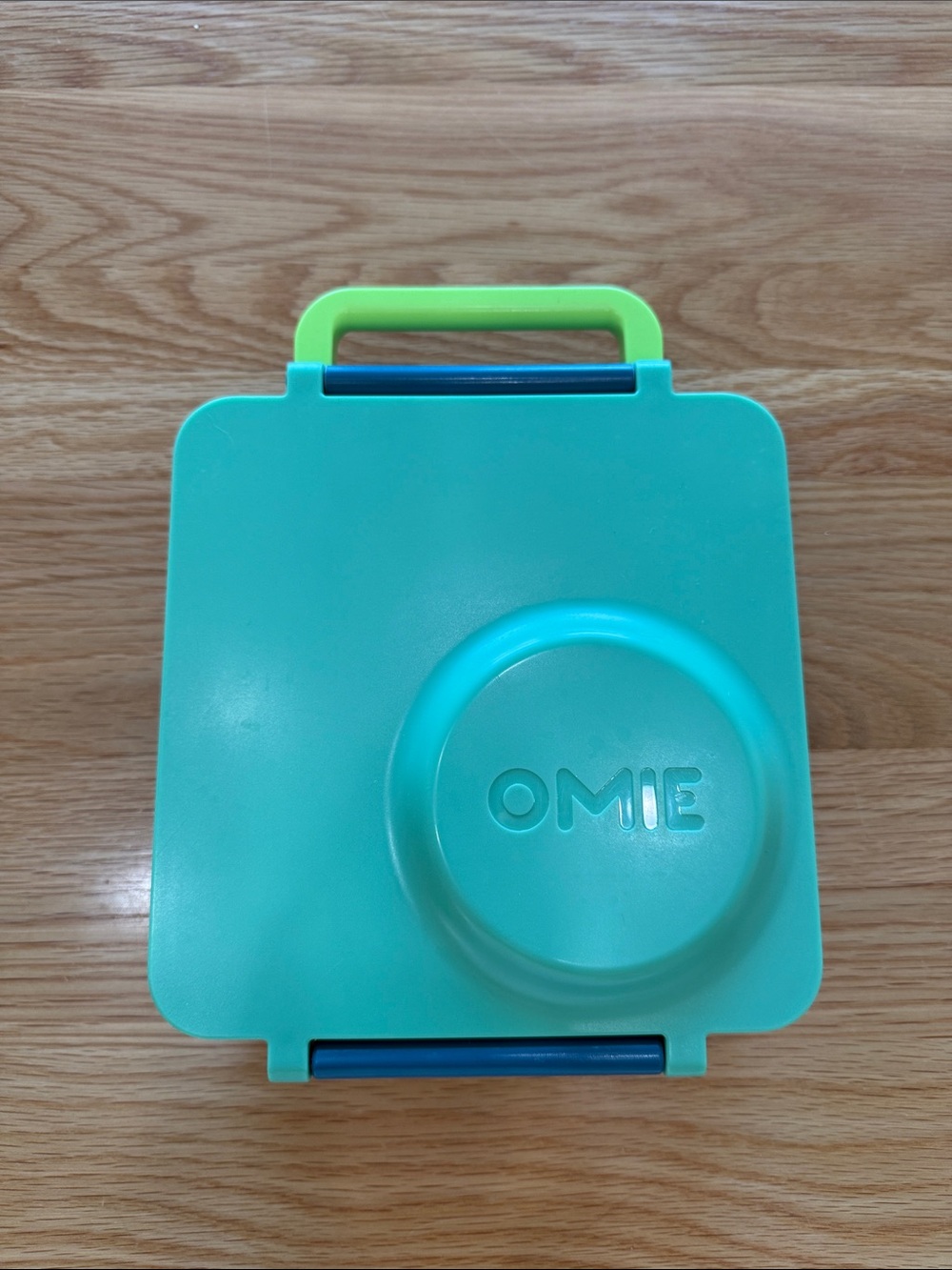 OMIE Teal Kids Lunchbox with Lime Handle